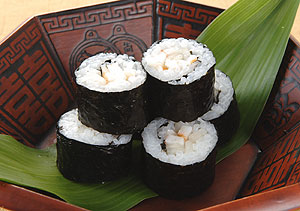 梨とエビの海苔巻き