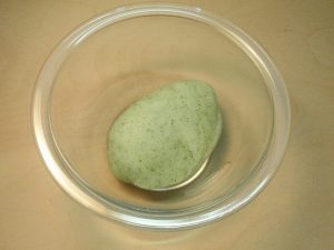 母子草の草団子
