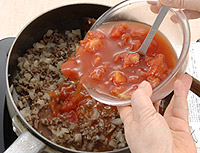 牛ひき肉と金時豆のチリソース