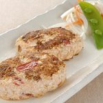豆腐とキャベツのトマト入りハンバーグ
