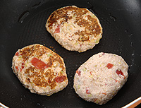 豆腐とキャベツのトマト入りハンバーグ
