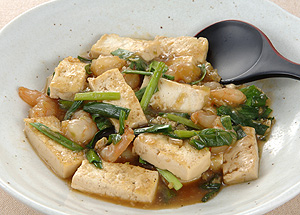 豆腐・エビ・にらの炒めもの