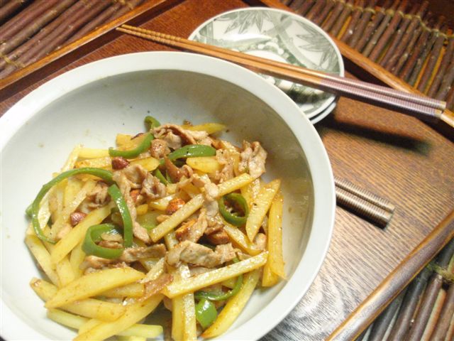 豚肉とじゃがいもの梅ジャム黒酢炒め