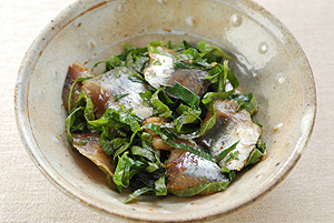 青じそとイワシの豆鼓（トウチ）和え