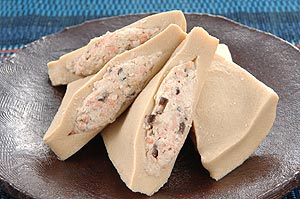 鮭の凍み豆腐はさみ含め煮