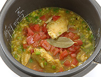 鶏手羽入りカレー炊き込みごはん