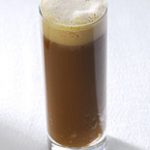 黒ビールと卵黄のカクテル