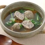 黒豆入りサンマ団子のスープ